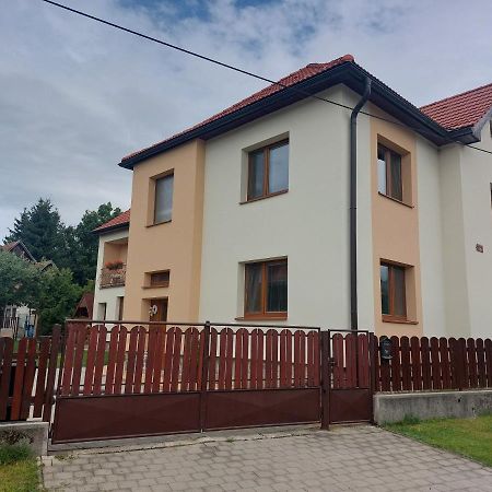 Privat Safi Apartment Liptovsky Mikulas Bagian luar foto