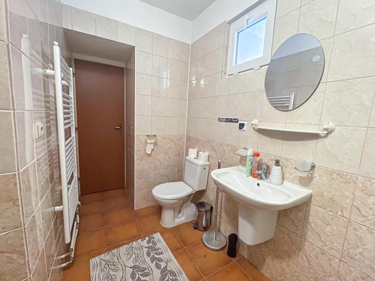 Privat Safi Apartment Liptovsky Mikulas Bagian luar foto